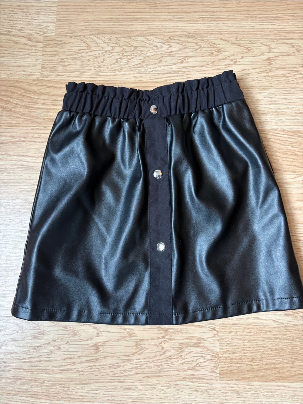 SHEIN Black Faux Leather Button-Front Skirt